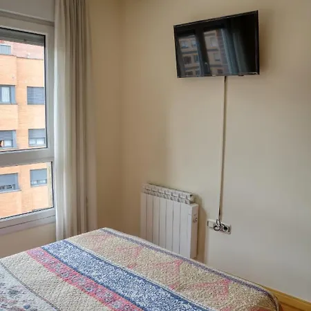 Acogedor En Frente Al Huca Oviedo